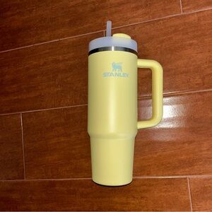 Stanley 30oz Quencher H2.O FlowState Tumbler